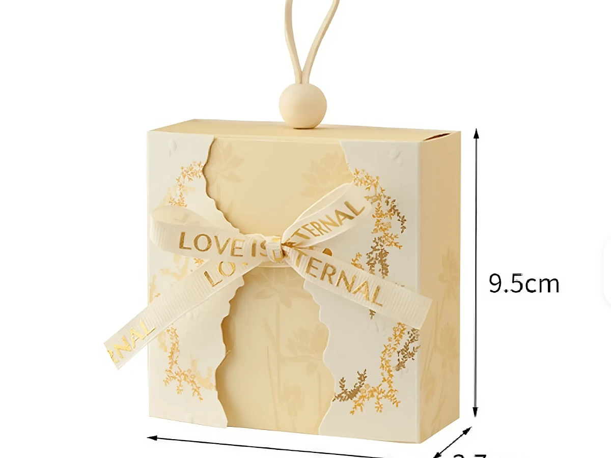 Elegant Wave-Cut Wedding Favor Box with Ribbon Handle