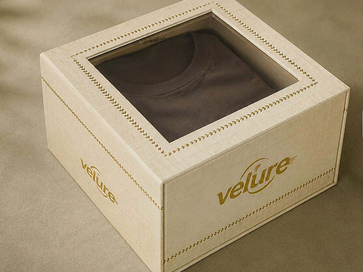 Tall Window-Display Box for Sweaters and Winter Knitwear